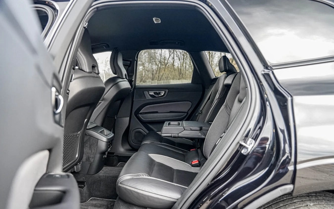 Volvo XC 60 cena 127900 przebieg: 162000, rok produkcji 2019 z Krosno Odrzańskie małe 781